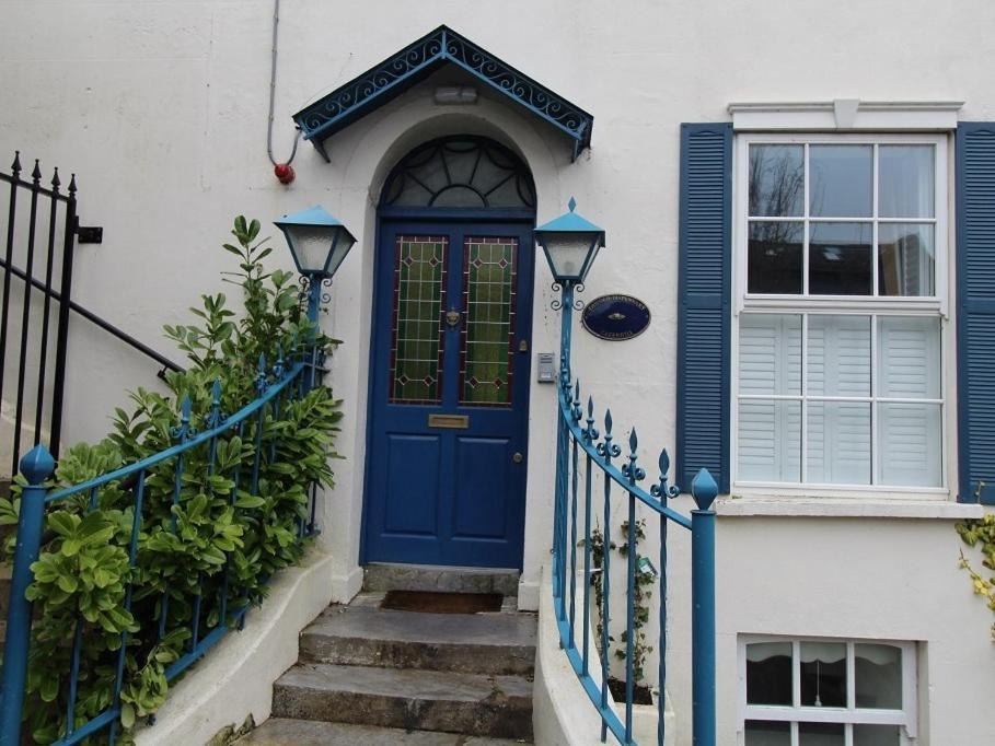 Hotel The Old Dispensary Kinsale Exterior foto